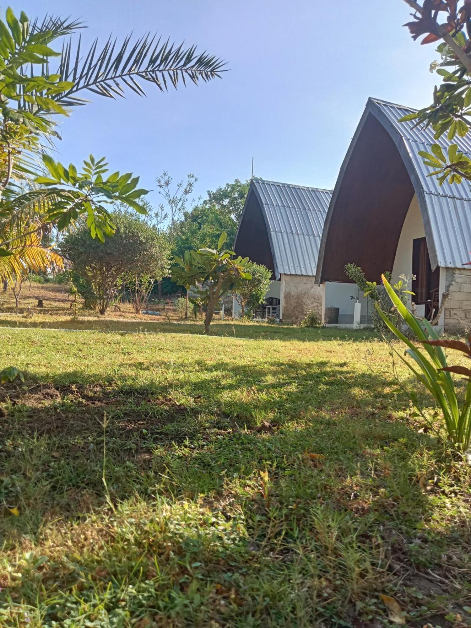 Cnunk Bungalow Acomodação com café da manhã Ilhas Gili Exterior foto