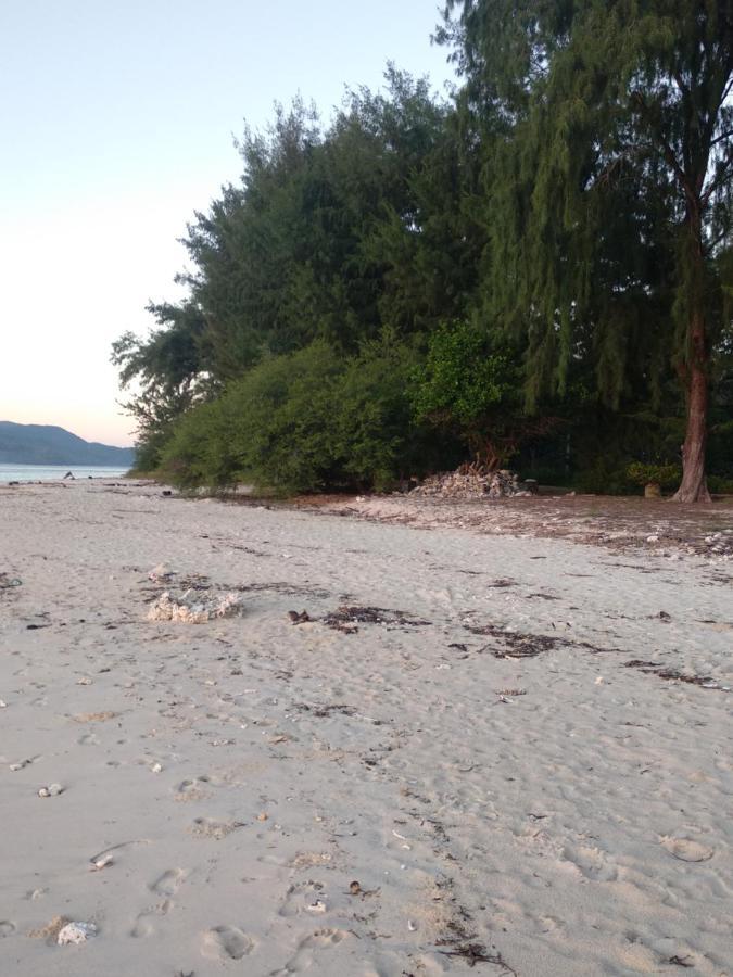 Cnunk Bungalow Acomodação com café da manhã Ilhas Gili Exterior foto